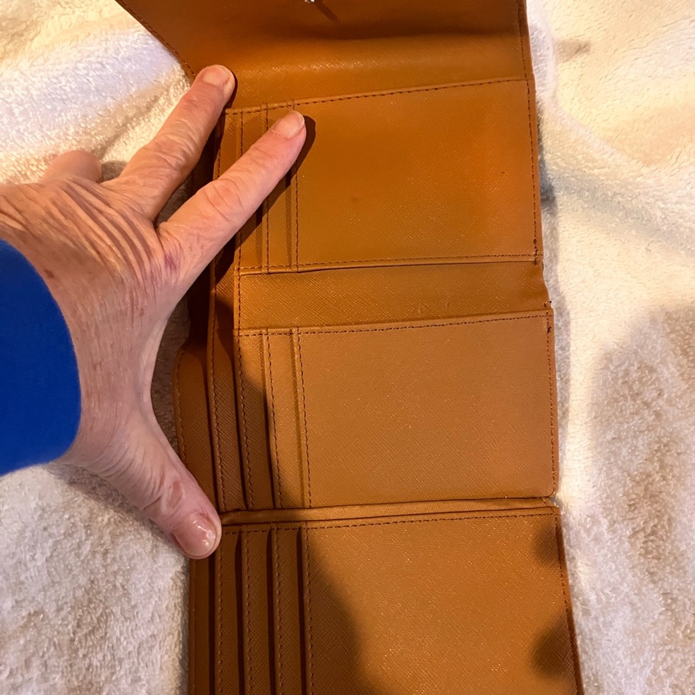 Ladies Fossil Tri-Color Leather Wallet - image 8